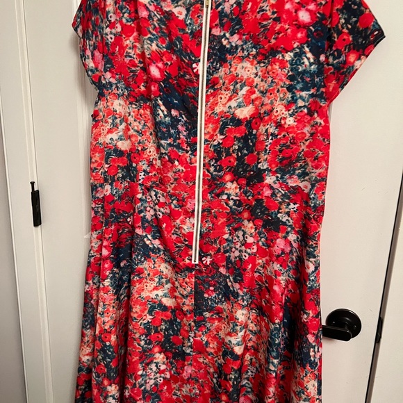 Beautiful floral dress bought it Australia - Picture 4 of 5